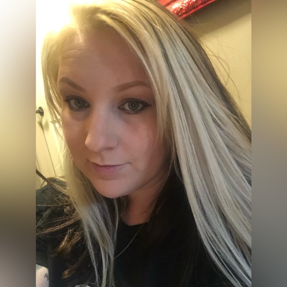 Meet your Posher, Brittney - Picture 6 of 15